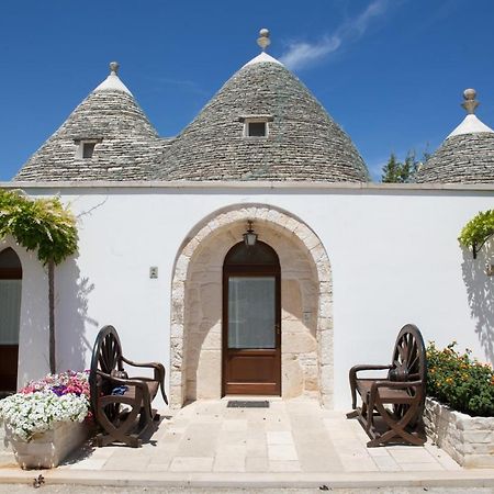 Bed And Breakfast Trulli San Leonardo อัลเบโรเบลโล ภายนอก รูปภาพ