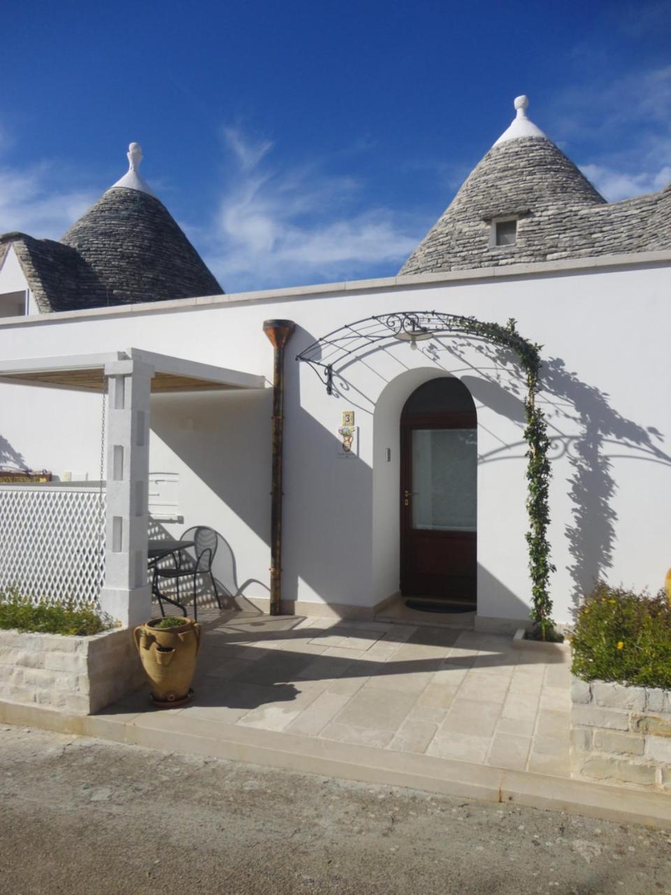 Bed And Breakfast Trulli San Leonardo อัลเบโรเบลโล ภายนอก รูปภาพ